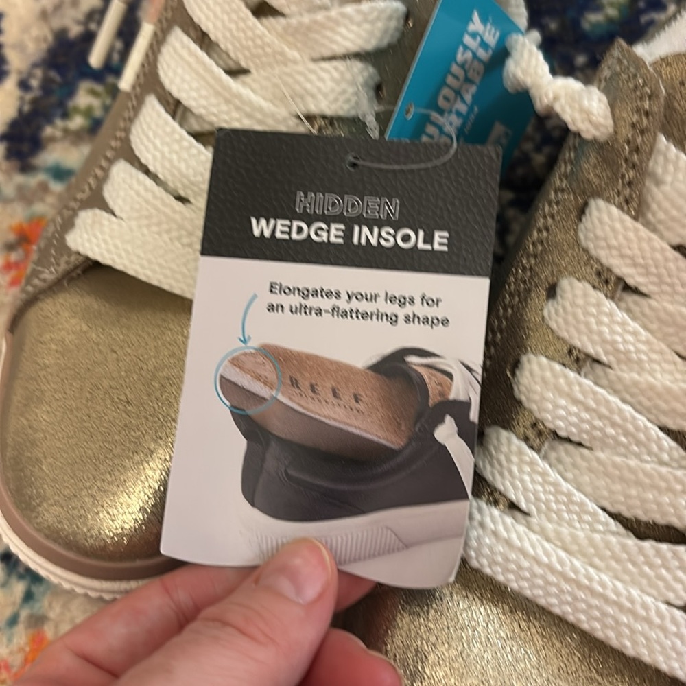Shimmery gold Reef sneakers - Picture 9 of 10